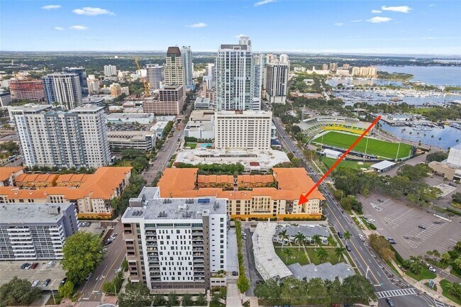 Foto del edificio - 100 4th Ave S