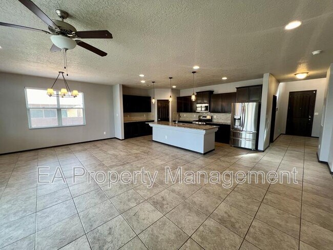 Building Photo - 7215 Valle Jardin Ln NW