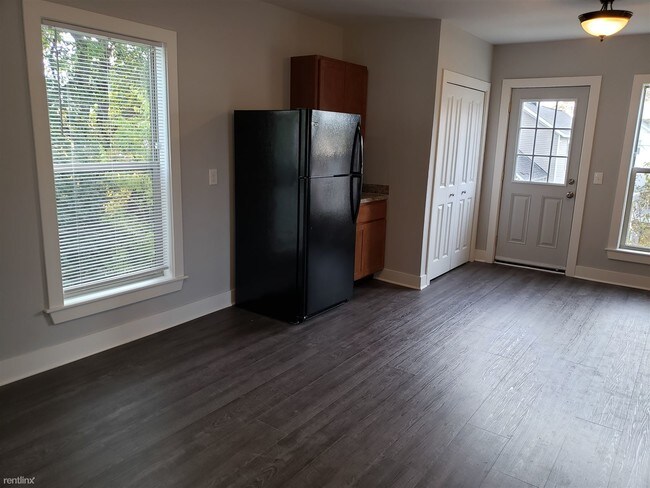 Building Photo - 442 Clover Ct NW