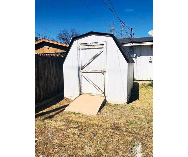 Building Photo - 2801 53rd St