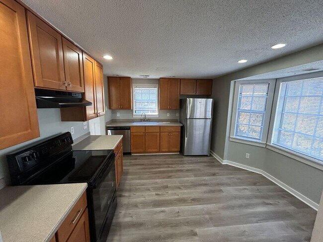 Foto del edificio - 1256 Glenridge Ln