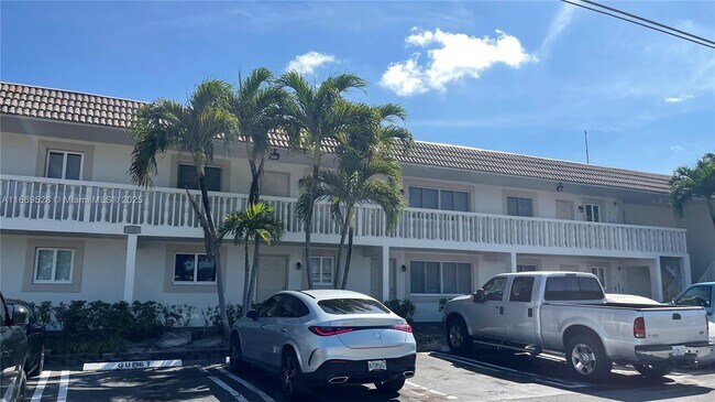 Foto del edificio - 840 Pine Dr
