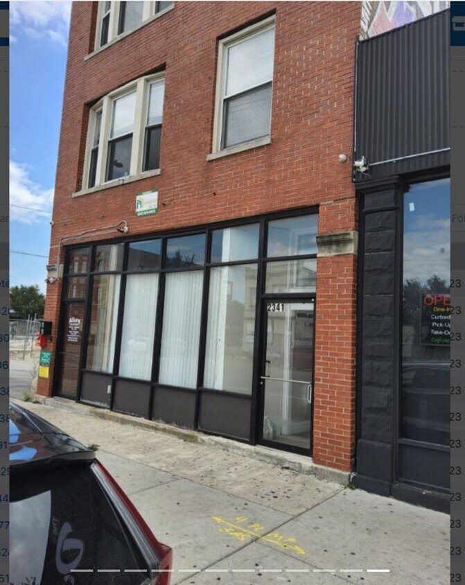 Primary Photo - E BDG *2341 W Roosevelt