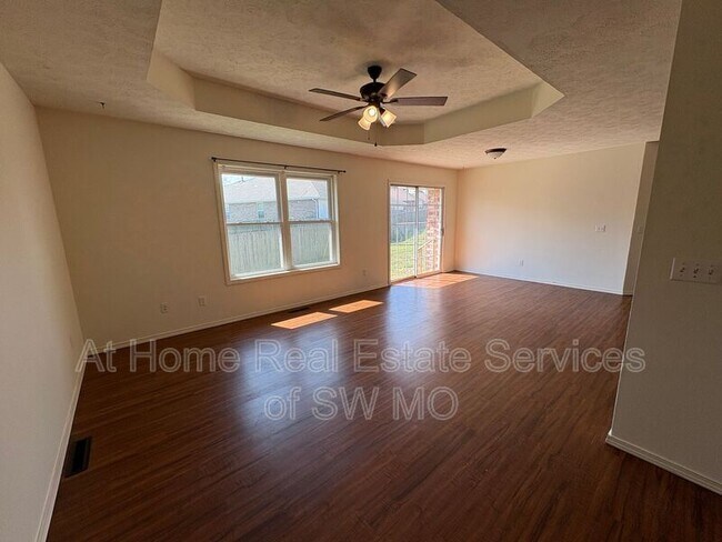 Building Photo - 1260 Butterfield Dr