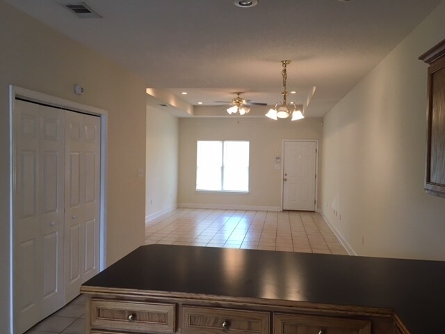 Building Photo - 3236 Oak Garden Dr