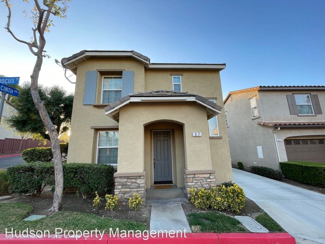 3 br, 2.5 bath House 57 Crocus House Rental in Redlands, CA