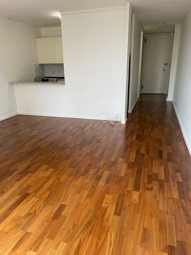 Foto del edificio - 2400 N Lakeview Ave