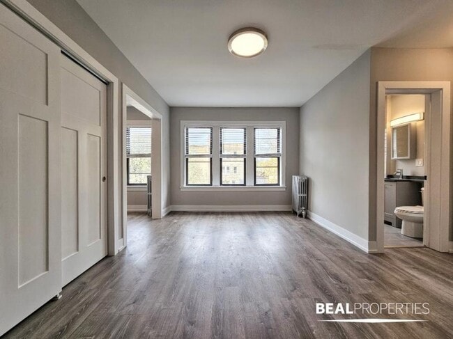 Building Photo - 0 bedroom in CHICAGO IL 60640