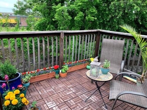 Building Photo - 403 1st St