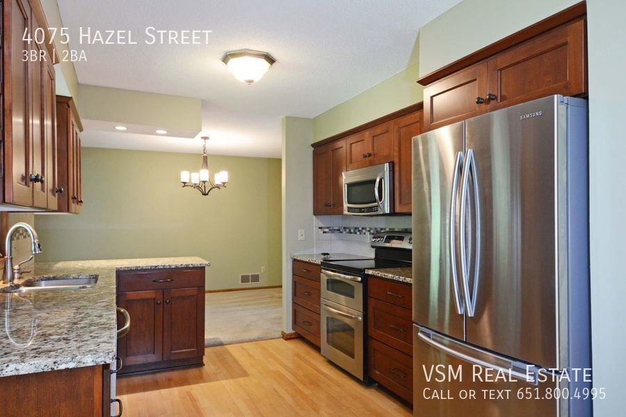 Primary Photo - Perfect 3 BD / 1.5 BA Single Family Home T...