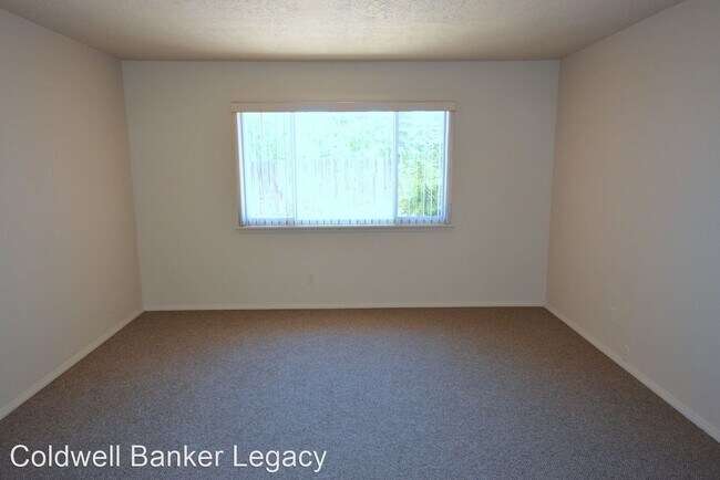 Building Photo - 3 br, 2 bath House - 6415 Avenida La Costa NE