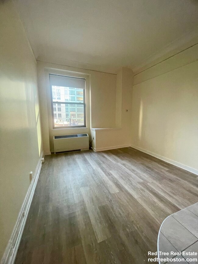 Building Photo - 62 Boylston St