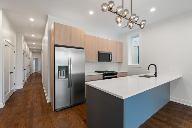 Foto del edificio - 416 E 50th Pl