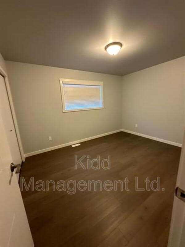 Building Photo - 6936 Langer Crescent