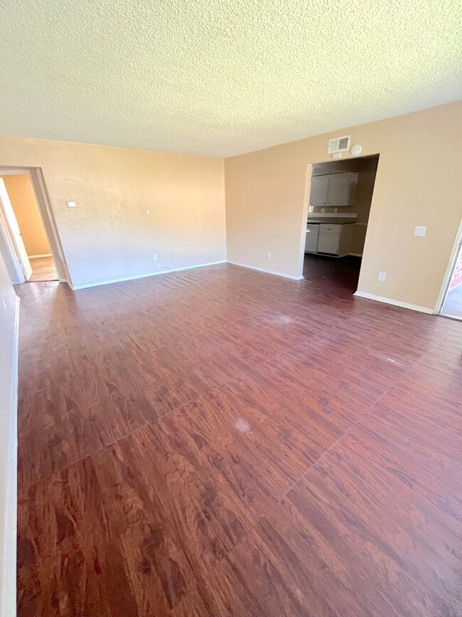Building Photo - 8865 Hemlock St