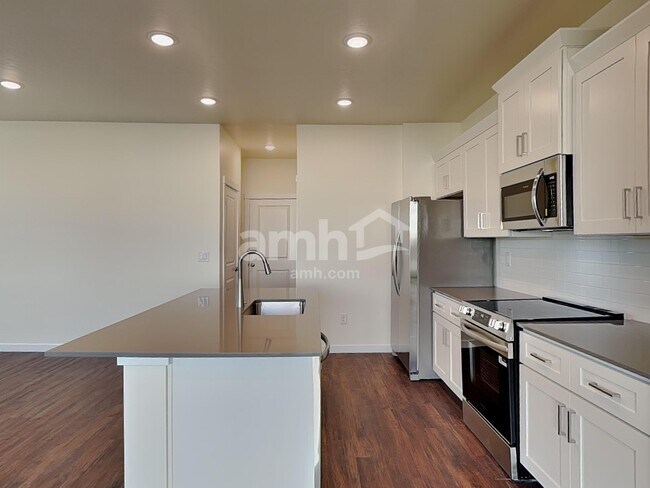 Building Photo - 9507 W Shumard St