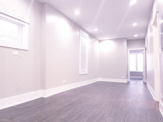 Building Photo - 2303 S Sacramento Ave