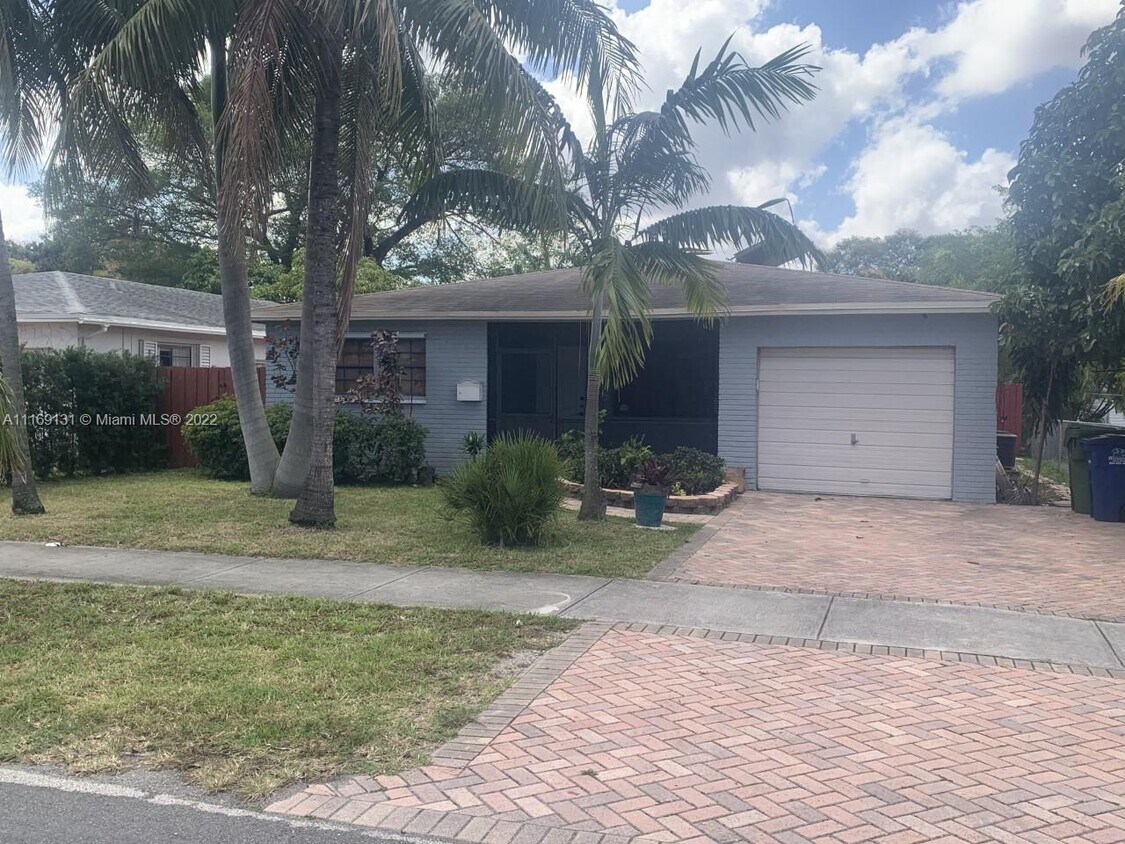 208 SW 2nd Ave, Hallandale Beach, FL 33009 House Rental in Hallandale Beach, FL