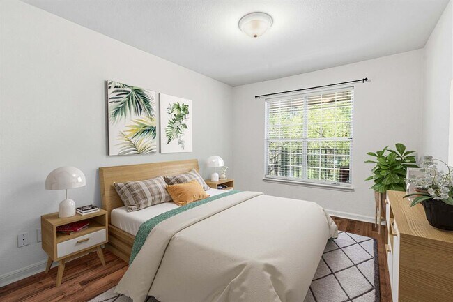 Foto del edificio - 7685 Northcross Dr