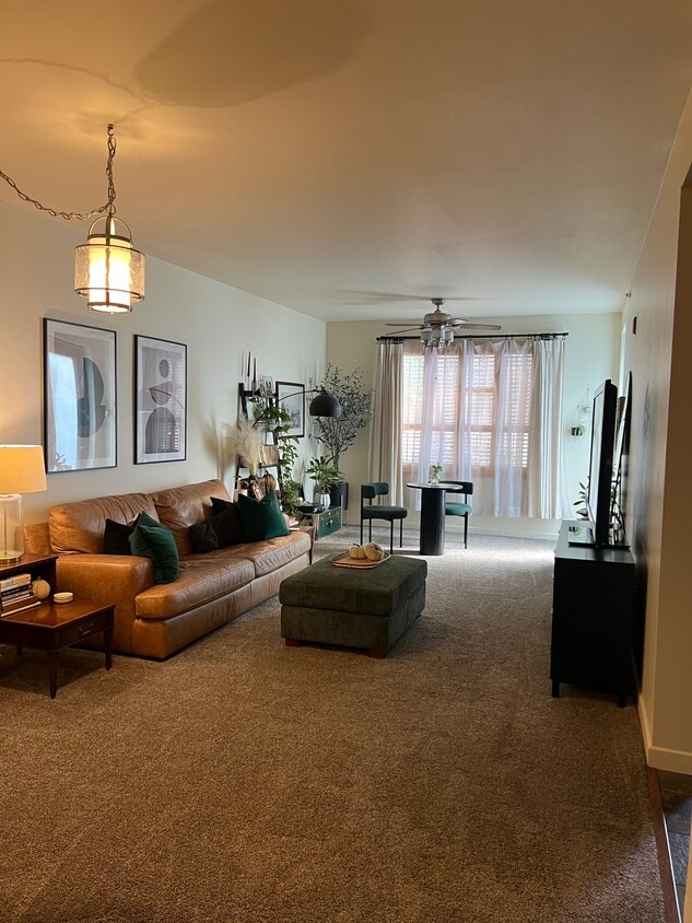 Primary Photo - 1150 J St