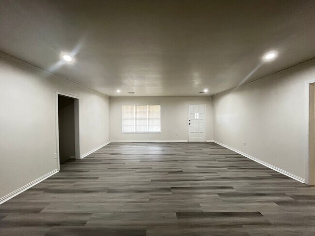 Foto del edificio - 1204 NW Fort Sill Blvd