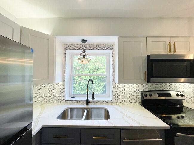 Foto del edificio - 5735 Hobart St, Pittsburgh, PA 15217