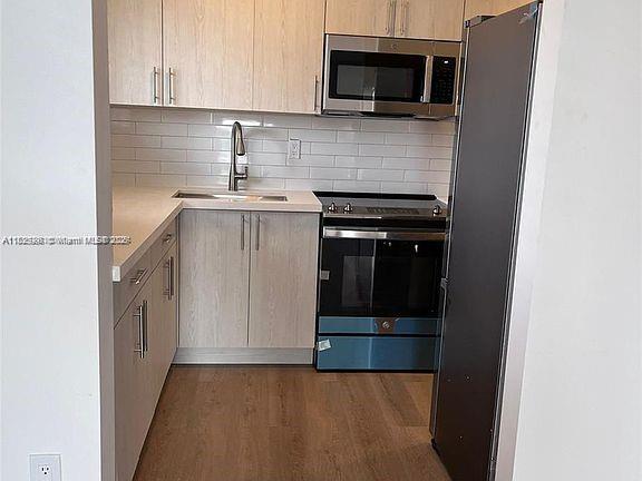 Foto del edificio - 293 NW 73rd Ave