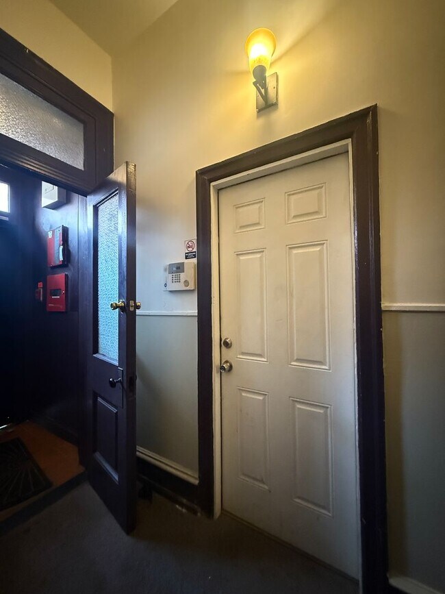 Foto del edificio - 1828 W Diamond St