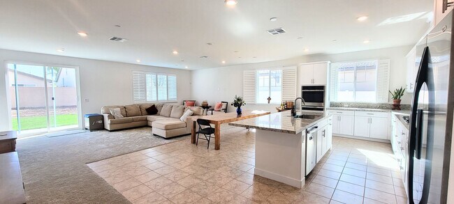 Foto del edificio - Gorgeous New Lennar Home - Lots of Upgrades - Solar- Must See