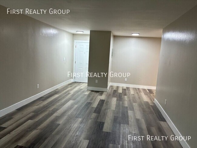 Foto del edificio - 5620 N Main St