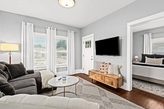 Building Photo - 818 Etowah Ave