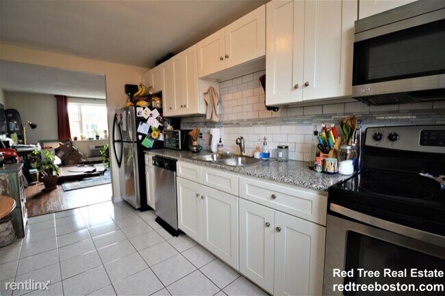 Building Photo - 53 Colborne Rd