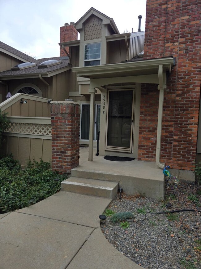 Building Photo - 9938 Grove Way