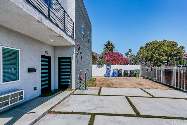 Foto del edificio - 820 E 25th St