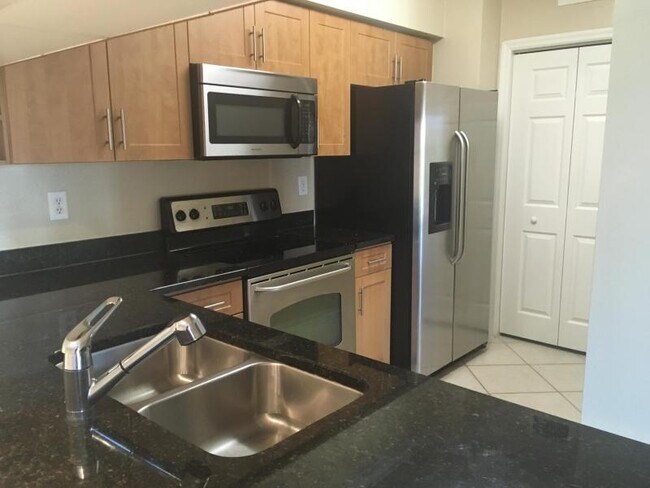 Building Photo - 6573 Emerald Dunes Dr