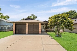 Building Photo - 24211 Landing Way Dr