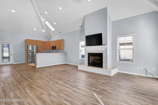 Building Photo - 4222 Tillson Rd