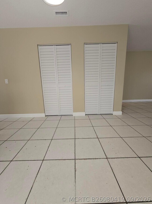 Foto del edificio - 4876 Orleans Ct