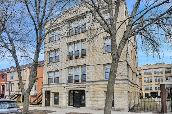 Building Photo - 6943 S Cornell
