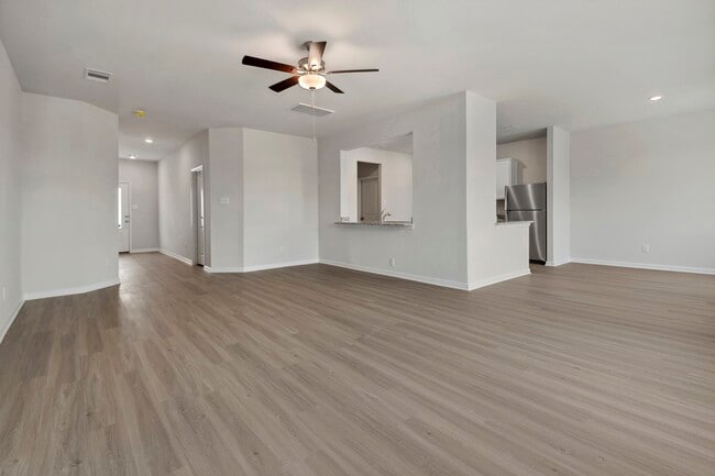 Foto del edificio - 6428 Winter Elm St