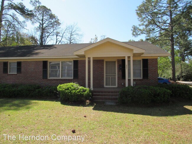 Building Photo - 3 br, 2 bath House - 201 E. Park Avenue