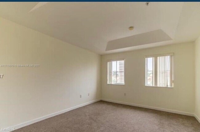 Foto del edificio - 2 br, 2.5 bath Townhome - 4351 SW 160th Av...