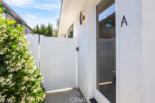 Building Photo - 17061 Sandra Lee Ln