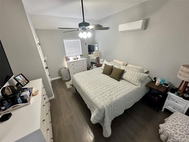 Foto del edificio - 1101 NY-17