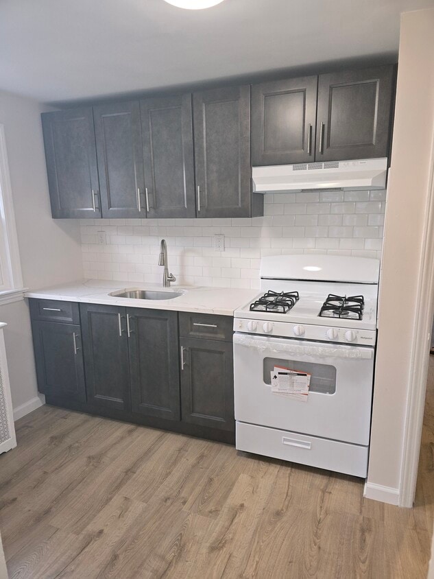 Primary Photo - 63 1st St