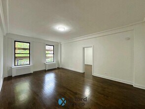 Building Photo - 161 W 72nd St