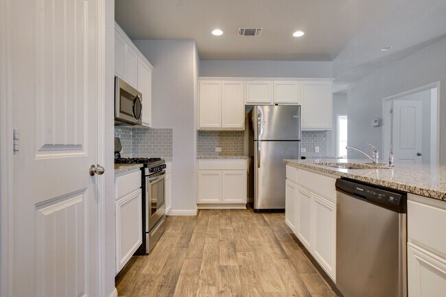 Foto del edificio - 14222 Handel Dr