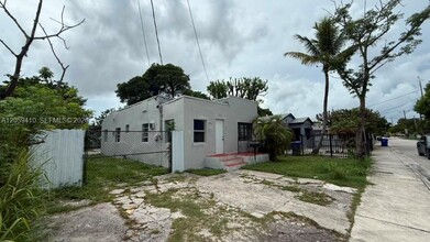Building Photo - 836 NW 29th Terrace