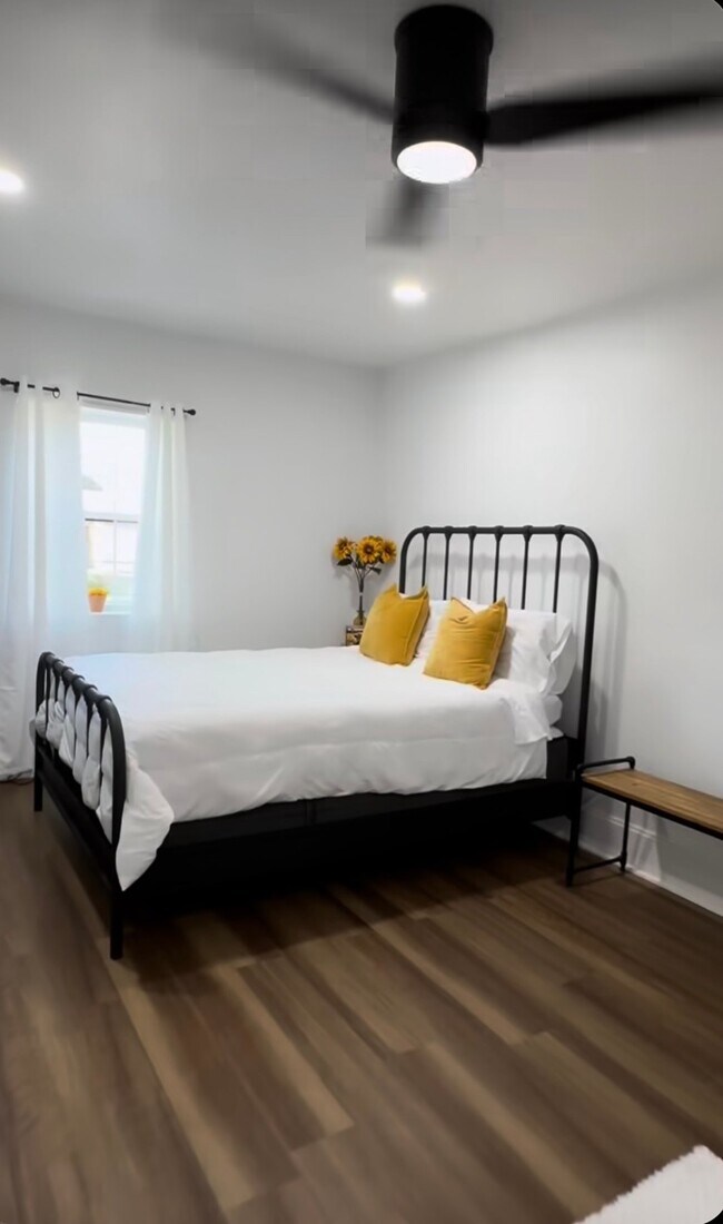 Foto del edificio - 5809 Westhaven Dr