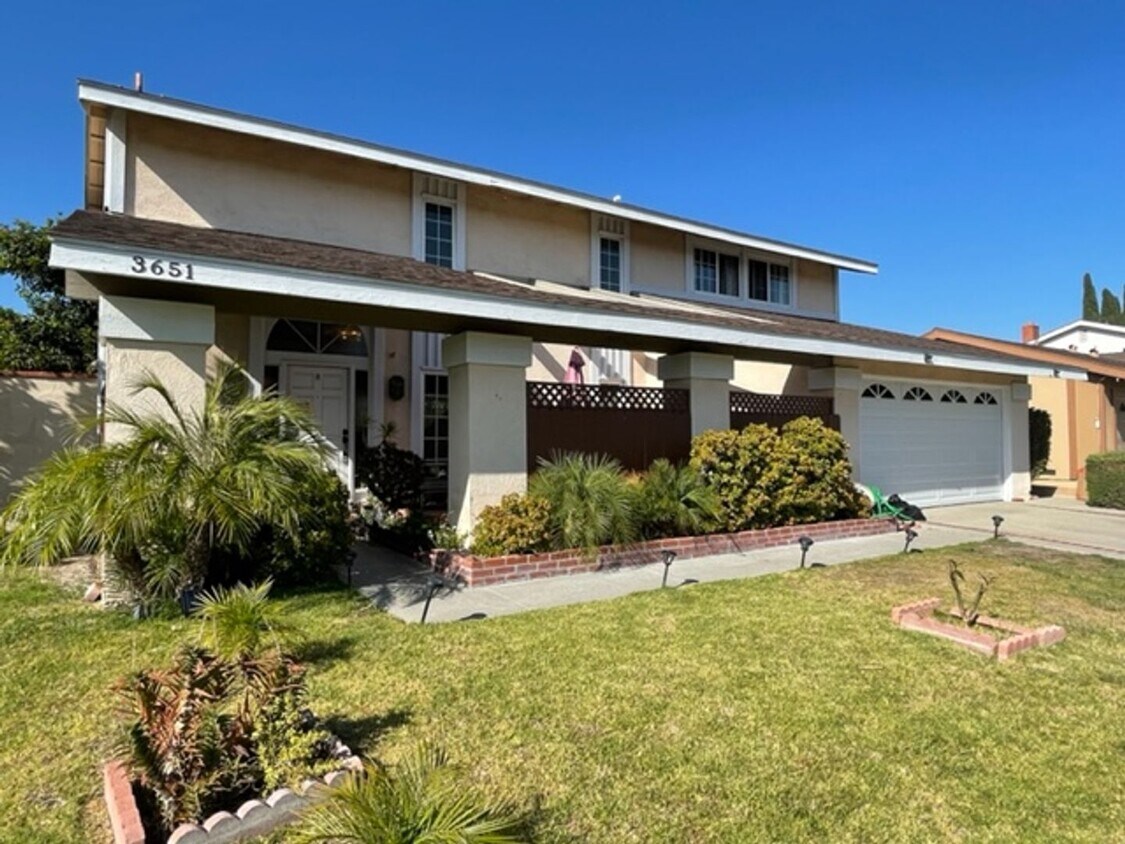 Foto principal - Light Bright 4 bedroom in Irvine